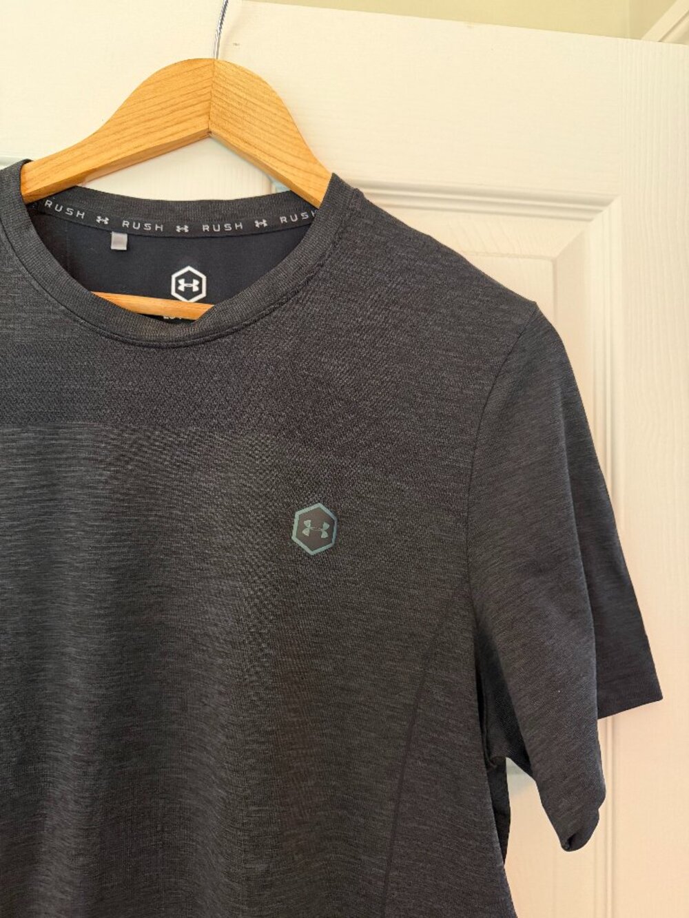 Under Armour Mens Rush T shirt